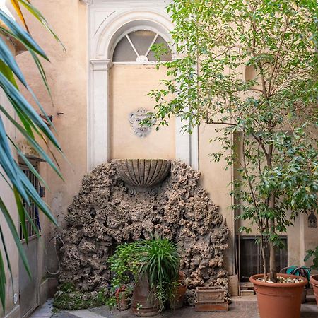 Homehouse Serpenti - Colosseum - Rione Monti โรม ภายนอก รูปภาพ